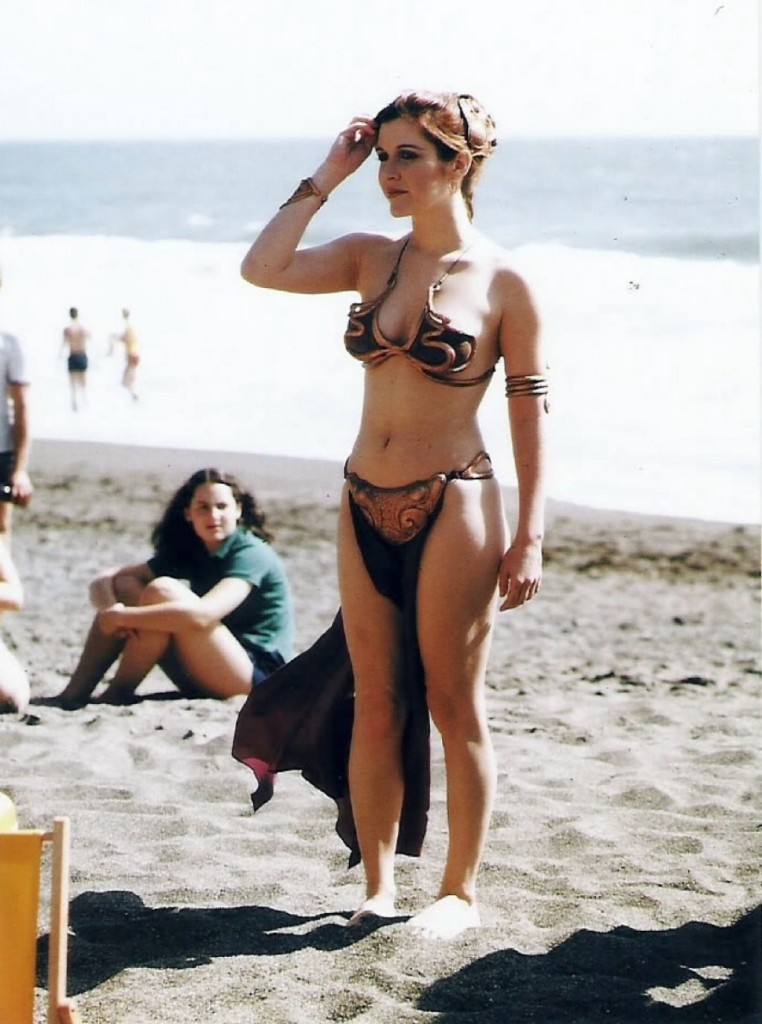 carrie-fisher-in-golden-bikini-rolling-stone-magazine-summer-1983_10
